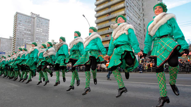 st patricks day parade in central moscow