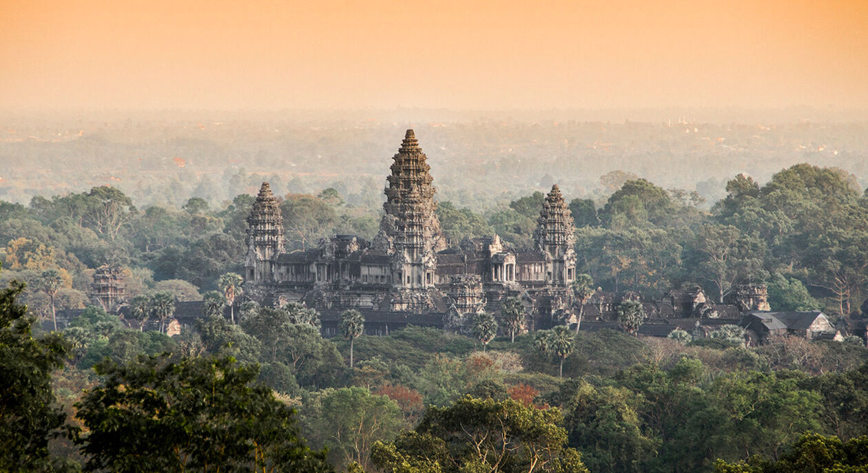 1 slide cambodia angkor wat temple pano
