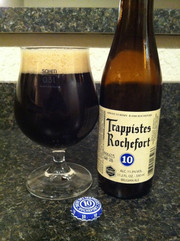 Rochefort 10: Γεύση έντονη που μοσχοβολάει αλκοόλ, θα σε βάλει σε γαλήνιο mode «μοναχός που προσεύχεται» (ALC. 11, 3% Vol.)
