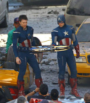 Ο Chris Evans (Captain America) και ο κασκαντέρ  Sam Hargrave