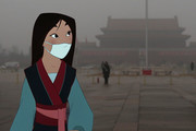 Ούτε η Μουλάν δεν αντέχει τη ρύπανση στο Πεκίνο.