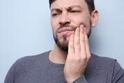 Μόλυνση του ιγμορείου. Ένας ερεθισμός του ιγμορείου μπορεί να προκαλέσει πονόδοντο, ειδικά στο πίσω μέρος του στόματος. 