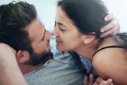 Κάνε τη σύντροφο σου να νιώθει σέξι. Όσο πιο πολύ αυτοπεποίθηση έχει τόσο πιο καλό θα είναι το σεξ.