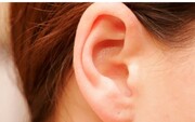 Βόμβος στα αυτιά όταν ξαπλώνετε: Αν εμποδίζει την ακοή σας θα μπορούσε να σημαίνει απόφραξη των αιμοφόρων αγγείων ή κάποια άλλη ανωμαλία.
