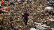 Πώς μια χωματερή στην Ινδονησία κάνει πραγματικότητα τη δυστοπία του μέλλοντος