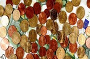 Συν τοις άλλοις, τα στρογγυλά κέρματα φθείρονται λιγότερο και εμφανίζουν λιγότερες χαρακιές κατά τη χρήση.
