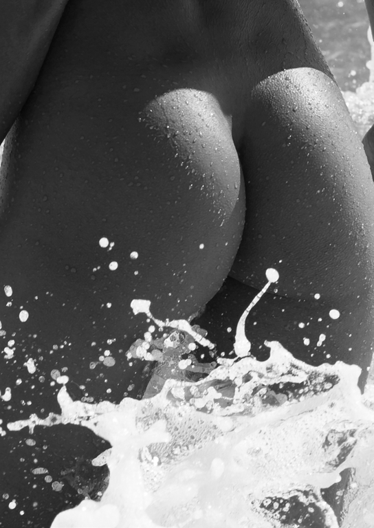 Η Rachel Cook στην πιο σέξι φωτογράφηση της καριέρα της