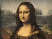 Η αινιγματική Μόνα Λίζα

Πολλοί καλλιτέχνες έχουν αναπαράγει τον διάσημο πίνακα της Μόνα Λίζα. Αλλά πιστεύεται ότι υπάρχει ακόμα ένα πορτραίτο ζωγραφισμένο από τον ίδιο τον Ντα Βίντσι. Η δεύτερη έκδοση είναι ζωγραφισμένη από ελαφρώς διαφορετική γωνία. Είναι πιθανό να δημιουργήθηκε από διαφορετικό καλλιτέχνη, ή πιθανόν και από μερικούς καλλιτέχνες. Σύμφωνα με τους ειδικούς, ωστόσο, ότι αυτό πιθανόν είναι μια πρώιμη έκδοση του αριστουργήματος του Ντα Βίντσι.

