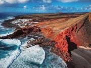 Lanzarote, Spain

 Το Lanzarote, το όμορφο ηφαιστειογενές νησί των Καναρίων Νήσων, φαντάζει εξωπραγματικό στα μάτια του ταξιδιώτη, και είναι σαν να βρίσκεται στον πλανήτη Άρη. Το νησί δεν έχει γίνει ακόμη δημοφιλές στο ευρύ κοινό, και έχει μια απίστευτη ποικιλία τοπίων: από ηφαίστεια και μικρά χωριά με φοίνικες, μέχρι απόκοσμες ακτές και παραλίες με μαύρη άμμο!

