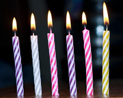Η παράδοση με τα κεριά στα γενέθλια ξεκίνησε από την Αρχαία Ελλάδα. 