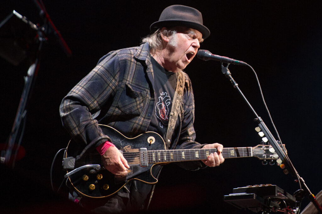 Neil Young- A Man Needs a Maid Ο David Gilmour δεν θα μπορoύσε να ζήσει χωρίς αυτά τα τραγούδια