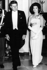 Ένα tuxedo είναι πάντα της μόδας.