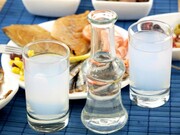 Oύζο (45 ml) 107 θερμίδες