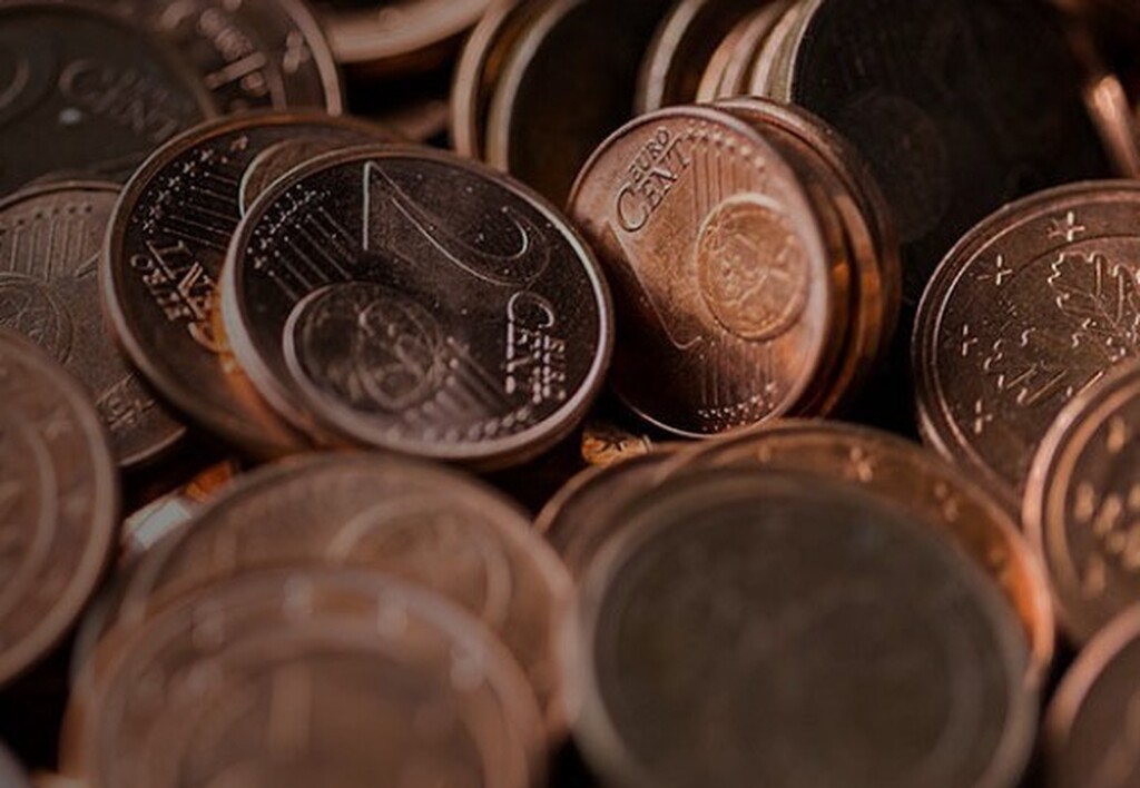 Το κέρμα, όπως γνωρίζουμε, είναι μεταλλικό νόμισμα, συνήθως μικρής αξίας.

