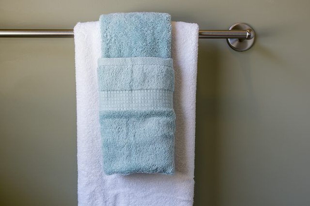 Μην χρησιμοποιείται την ίδια πετσέτα για το πρόσωπο, τα χέρια, τα μαλλιά ή το σώμα. Επίσης…