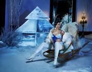 Η Rihanna σε ρόλο Ice Queen είναι ό,τι πιο ζεστό έχουμε δει