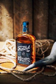 Fistful of Bourbon: Το whiskey που σου δίνει 100.000 αν έχεις αρκετά αντρικό χέρι