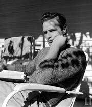 Marlon Brando stayed neutral and natural with his knitwear
