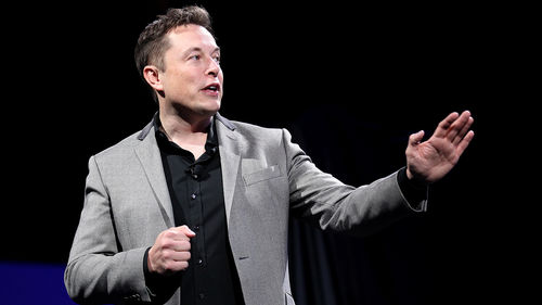 Ο Elon Musk πιστεύει ότι πρέπει να πληρώνεσαι χωρίς να κάνεις τίποτα