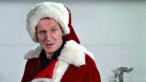 Ο Liam Neeson είναι ο Άγιος Βασίλης που δεν θες να μπλέξεις