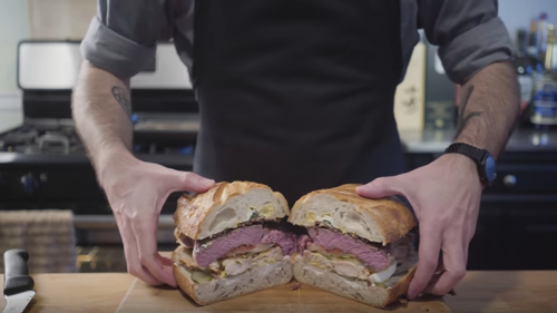  Ένα επικό σάντουιτς φαντάζει λίγο μπροστά σε ΑΥΤΟ το σάντουιτς