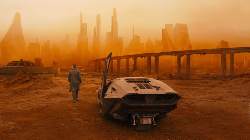 Blade Runner 2049 και παίρνει ο ουρανός φωτιά