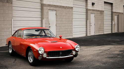Οι πιο όμορφες Ferrari της ιστορίας σε ένα φωτογραφικό άλμπουμ