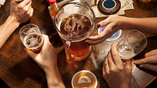 Η έρευνα που απέδειξε πόσο πολύ αγαπάμε την μπίρα