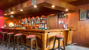 Θα νοίκιαζες μια Ιrish pub στο Airbnb;