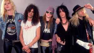 Κάτι ψήνουν οι Guns N' Roses