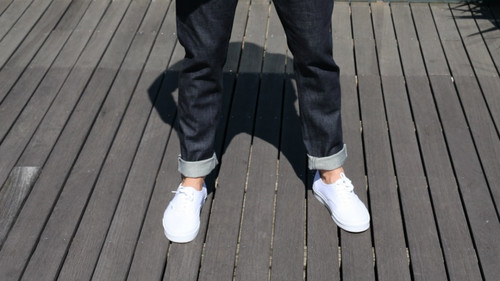 10 λευκά sneakers για να αναδείξεις το καλοκαιρινό σου ντύσιμο