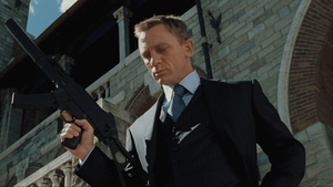 Μέχρι την CIA έφτασε ο Ντάνιελ Κρεγκ για να γίνει καλύτερος 007