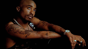 5 στίχοι του Tupac Shakur που ξεπέρασαν το Thug Life