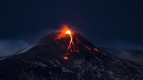Η άγρια ομορφιά του ενεργού ηφαιστείου