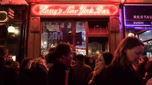 Harry's New York Bar: Μία βόλτα στο μέρος που γεννήθηκε το Bloody Mary