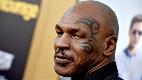 Στο βίντεο της ημέρας ο Mike Tyson ξεχνάει την ηλικία του