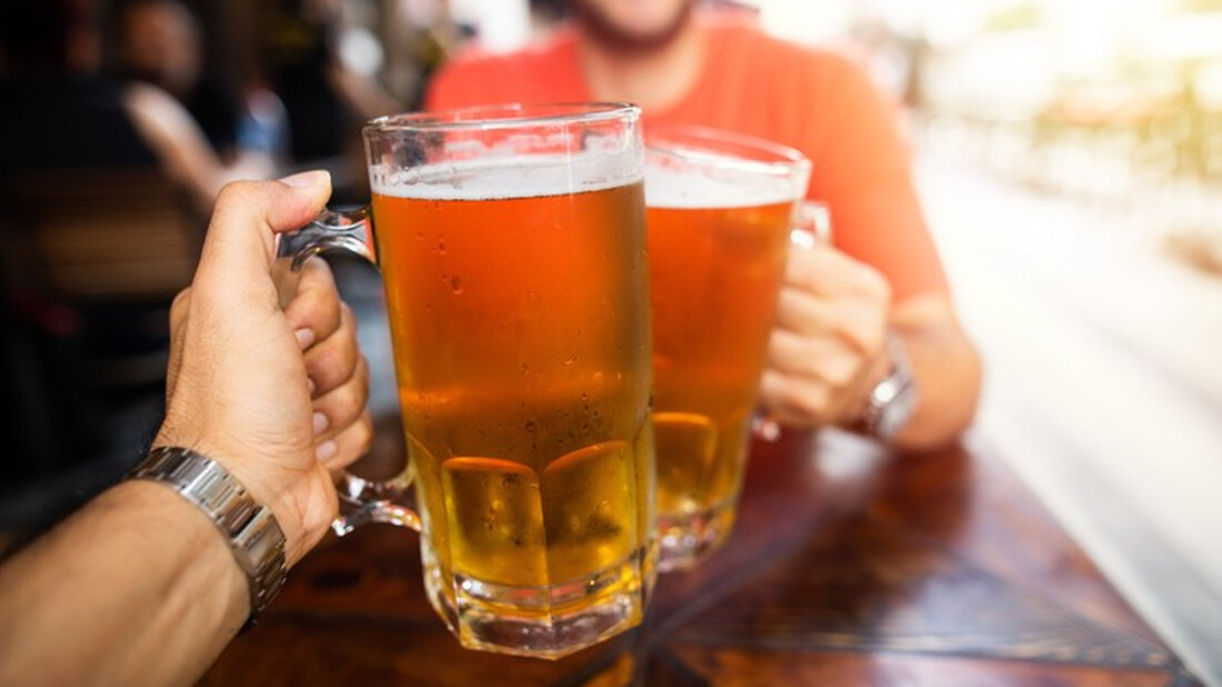 Ένας ιδιοκτήτης μπαρ έχασε 9 κιλά πίνοντας μόνο μπίρα