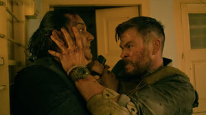 Πώς να είσαι ετοιμοπόλεμος όπως ο Chris Hemsworth στο Extraction