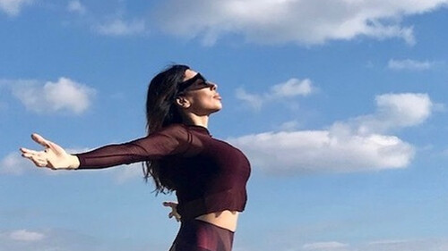 Ελληνίδα τραγουδίστρια πόζαρε με καυτά εσώρουχα και τρέλανε το Instagram! (photos)