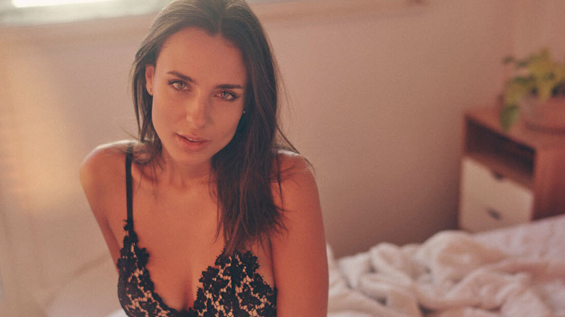 Τα ζεστά μπλε μάτια της Celina Kogan