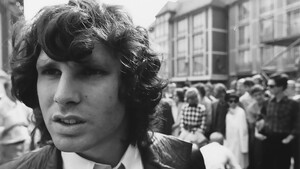 Κάνε χώρο στη βιβλιοθήκη σου για τα αγαπημένα βιβλία του Jim Morrison