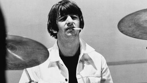 Ringo Starr: Το Σκαθάρι που κρατούσε σωστά το στυλ όπως και τον ρυθμό