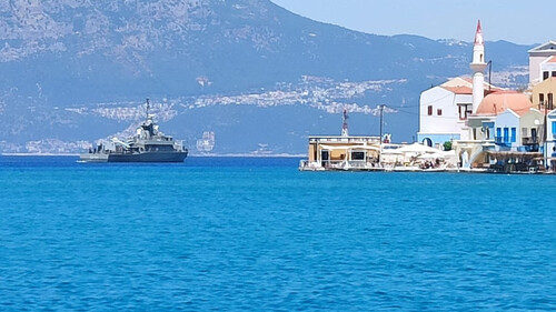Καστελόριζο ΤΩΡΑ: Σε συναγερμό το νησί - Αποστολή του Newsbomb.gr (pics+vid)