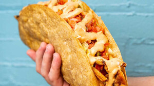 Το taco που μπορεί να ταΐσει μια ολόκληρη οικογένεια  