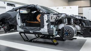 H παραγωγή της Aston Martin μόλις ξεκίνησε και μπορείτε να είστε παρόντες