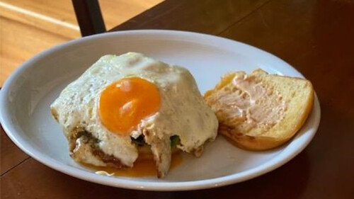 Τι γνώμη έχεις για το Cheese burger με αβγό;