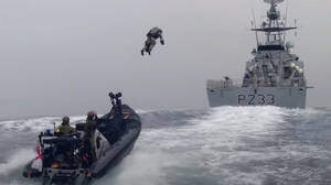 Το Βρετανικό Ναυτικό σκοπεύει να αντιμετωπίσει την πειρατεία σε στυλ Iron Man
