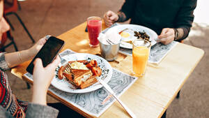 Και οι παππούδες μας έτρωγαν brunch