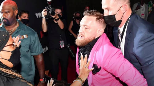 MTV: Τα βραβεία στον καβγά Conor McGregor και Machine Gun Kelly 