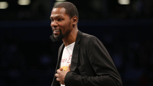Kevin Durant: Η αινιγματική φανέλα με το «35» και το «7»
